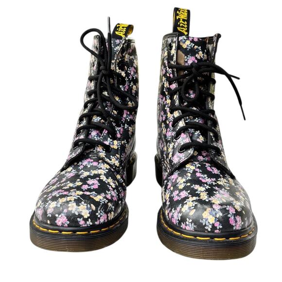 Dr. Marten 1460 Boot Floral Women’s Size 8 Color- Black - Mini Tydee - Picture 4 of 9